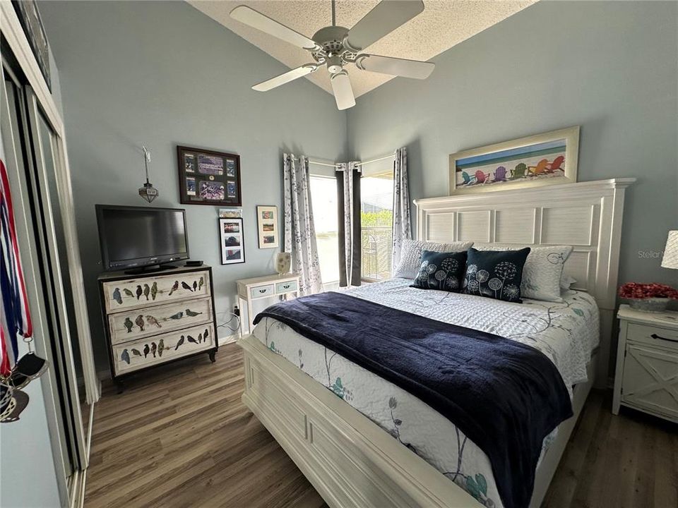 Active With Contract: $255,000 (2 beds, 2 baths, 1718 Square Feet)