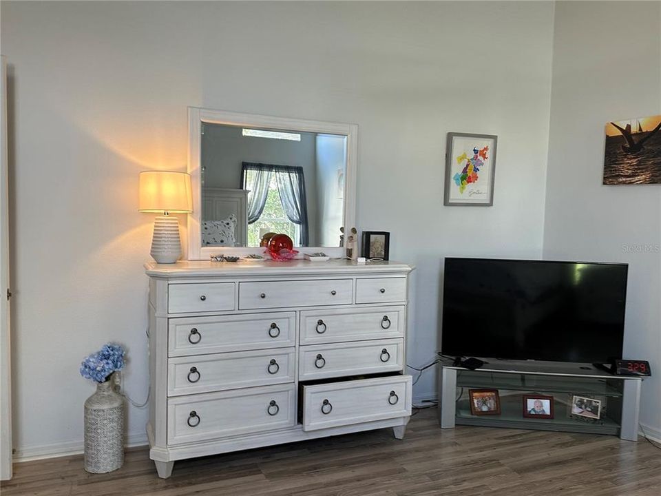 Active With Contract: $255,000 (2 beds, 2 baths, 1718 Square Feet)