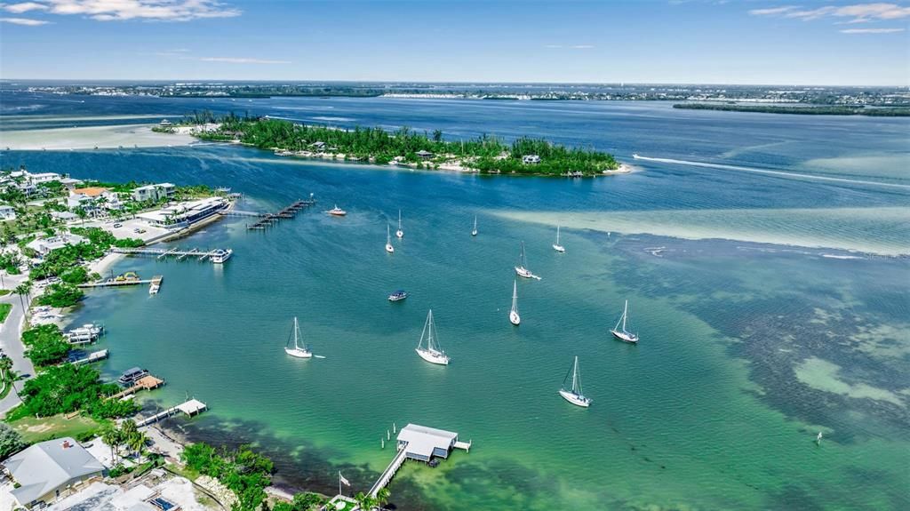 En Venta: $850,000 (0.17 acres)