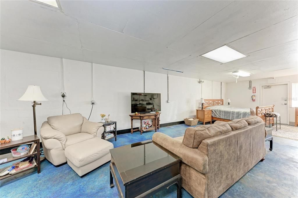 На продажу: $725,000 (5 спален, 3 ванн, 5132 Квадратных фут)