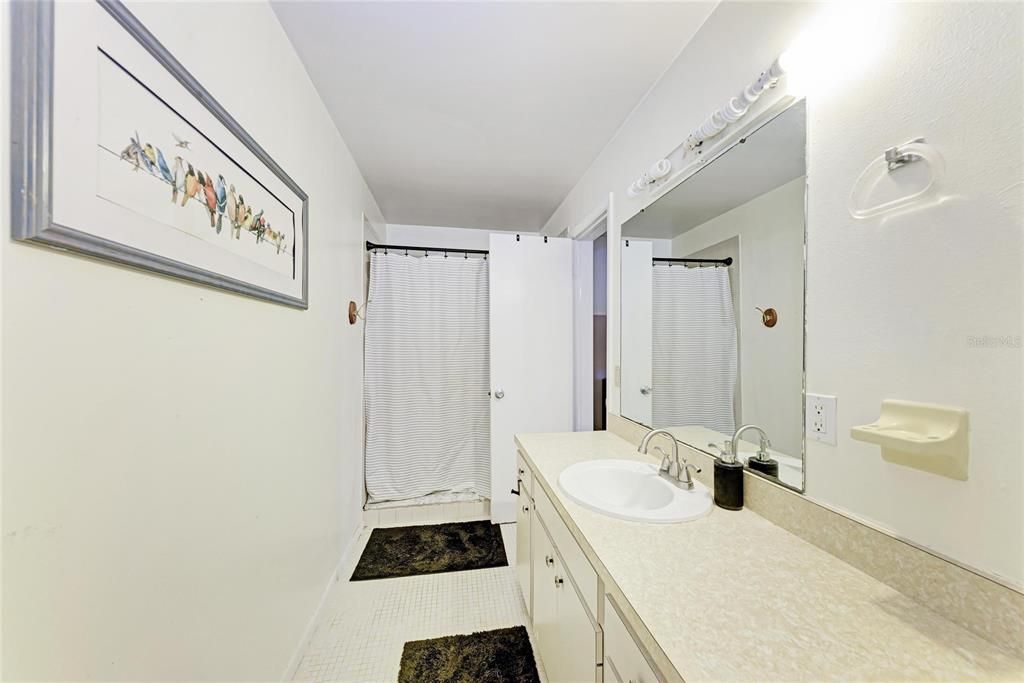 На продажу: $725,000 (5 спален, 3 ванн, 5132 Квадратных фут)