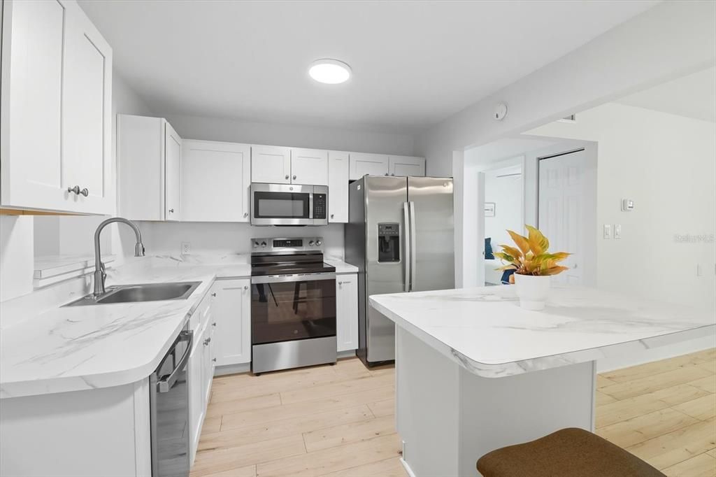 На продажу: $229,000 (3 спален, 2 ванн, 1542 Квадратных фут)