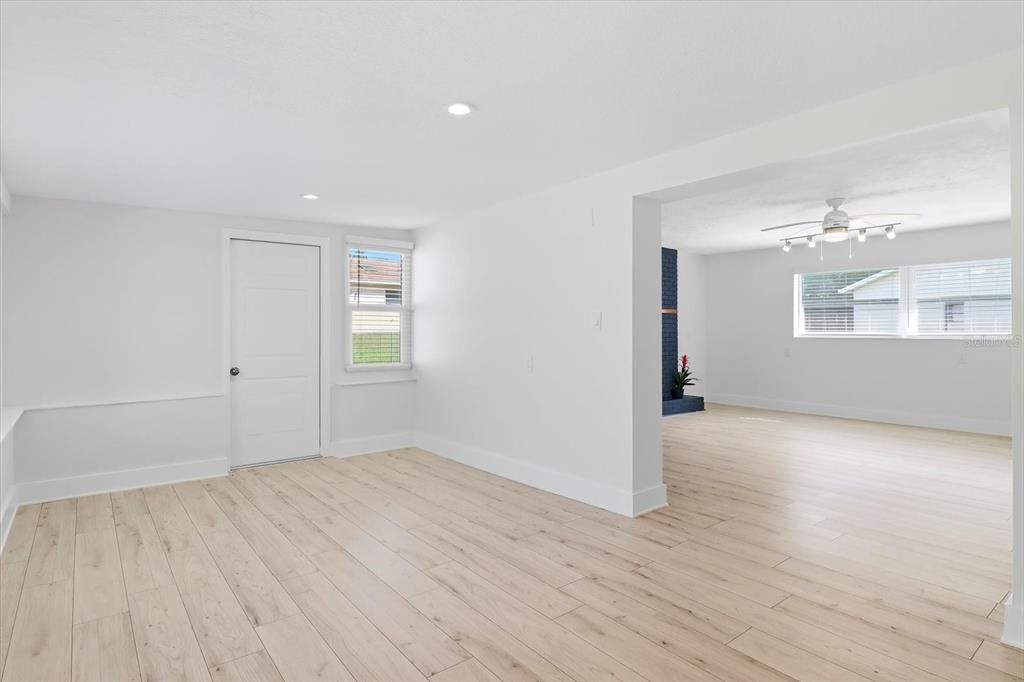 На продажу: $229,000 (3 спален, 2 ванн, 1542 Квадратных фут)