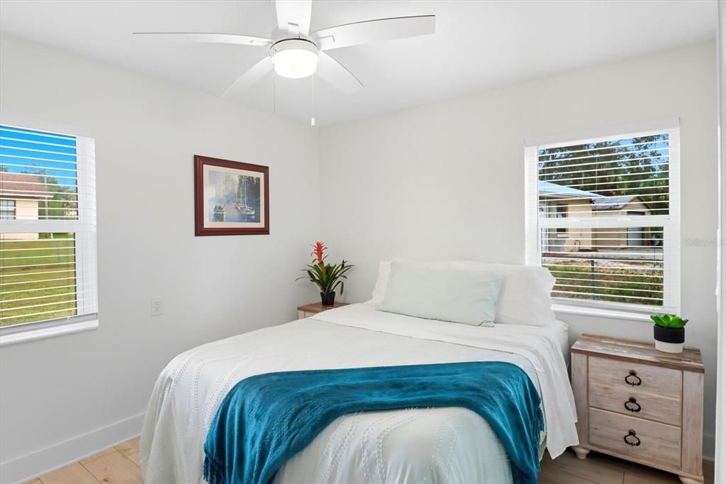 На продажу: $229,000 (3 спален, 2 ванн, 1542 Квадратных фут)