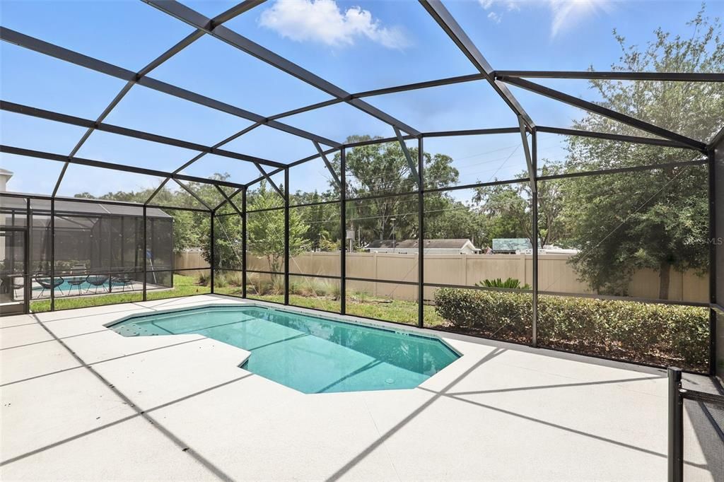 合同活跃: $900,000 (8 贝兹, 6 浴室, 3805 平方英尺)