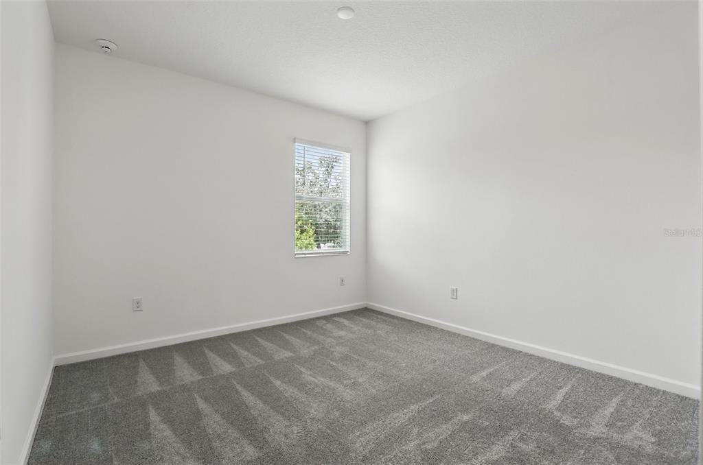 合同活跃: $900,000 (8 贝兹, 6 浴室, 3805 平方英尺)