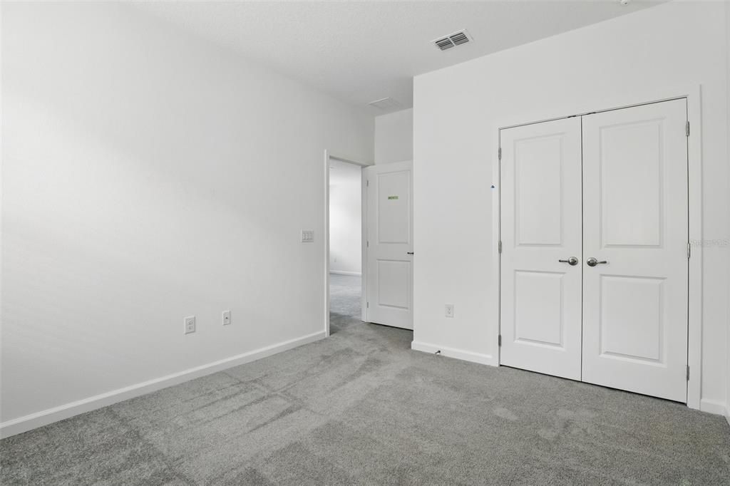 合同活跃: $900,000 (8 贝兹, 6 浴室, 3805 平方英尺)