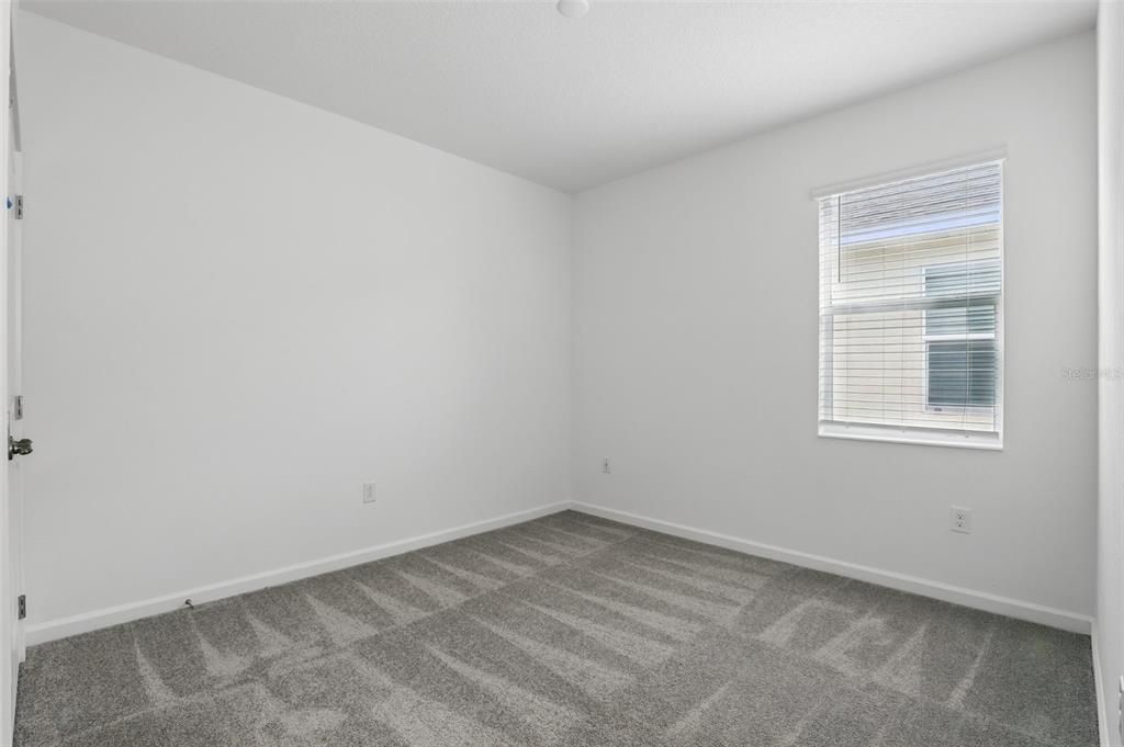 合同活跃: $900,000 (8 贝兹, 6 浴室, 3805 平方英尺)