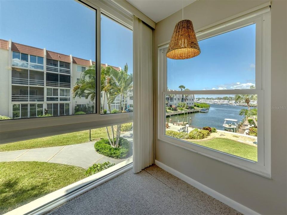 Activo con contrato: $385,000 (2 camas, 2 baños, 1236 Pies cuadrados)