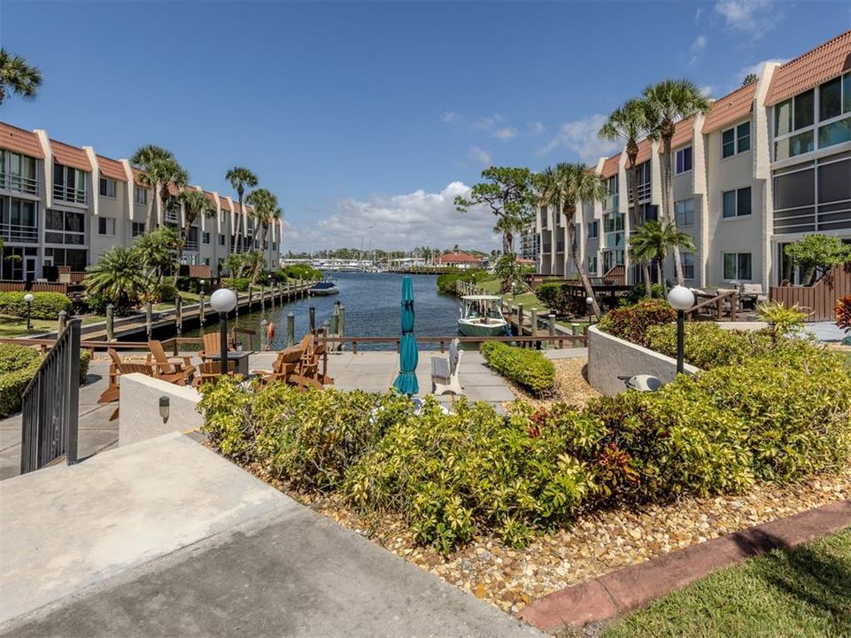 Activo con contrato: $385,000 (2 camas, 2 baños, 1236 Pies cuadrados)