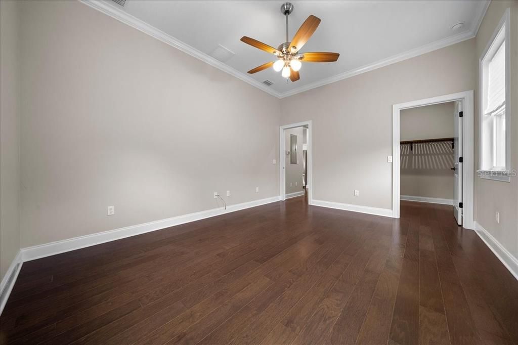 En Venta: $1,795,000 (3 camas, 2 baños, 2768 Pies cuadrados)