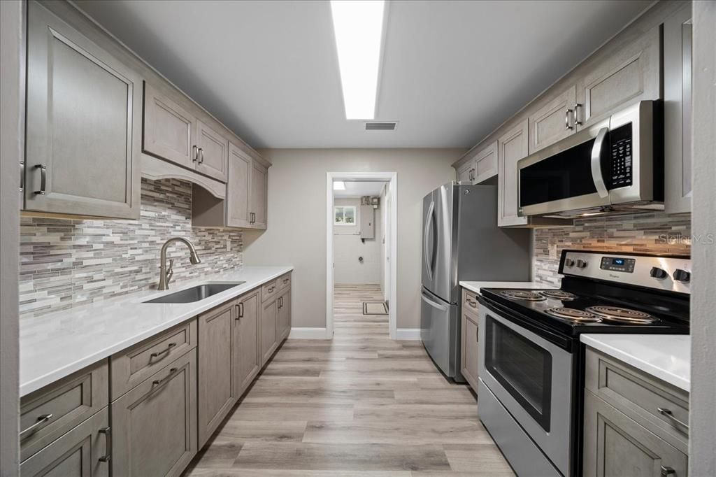 En Venta: $1,795,000 (3 camas, 2 baños, 2768 Pies cuadrados)