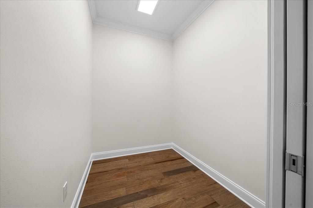 En Venta: $1,795,000 (3 camas, 2 baños, 2768 Pies cuadrados)