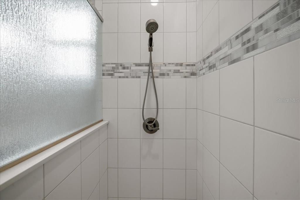 En Venta: $1,795,000 (3 camas, 2 baños, 2768 Pies cuadrados)