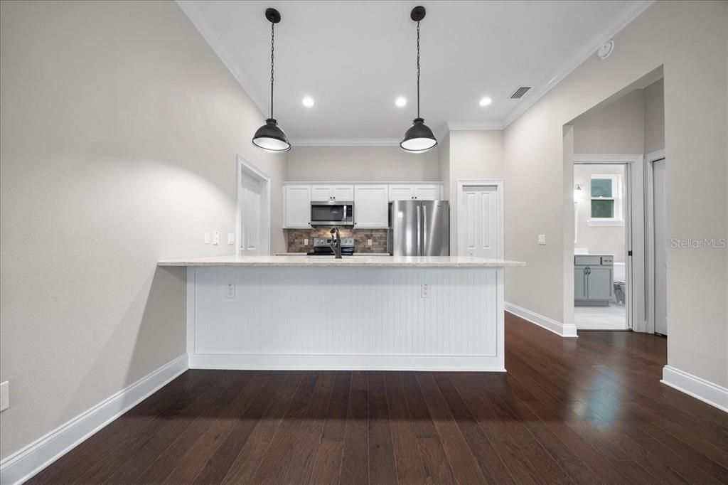 En Venta: $1,795,000 (3 camas, 2 baños, 2768 Pies cuadrados)