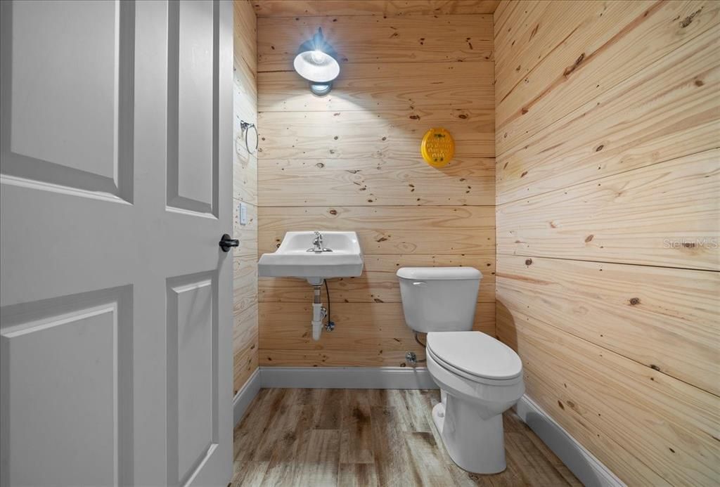 En Venta: $1,795,000 (3 camas, 2 baños, 2768 Pies cuadrados)