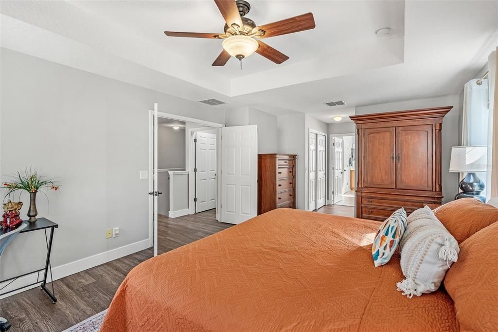 Activo con contrato: $559,000 (5 camas, 3 baños, 2762 Pies cuadrados)