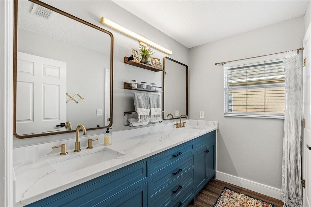 Activo con contrato: $559,000 (5 camas, 3 baños, 2762 Pies cuadrados)