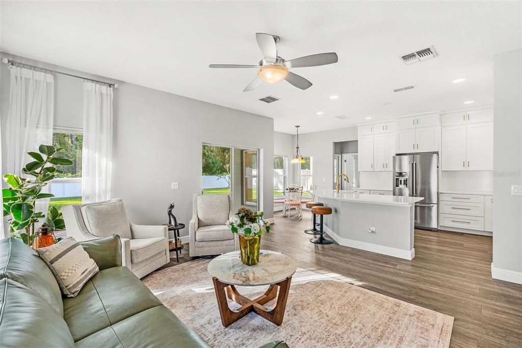 Activo con contrato: $559,000 (5 camas, 3 baños, 2762 Pies cuadrados)