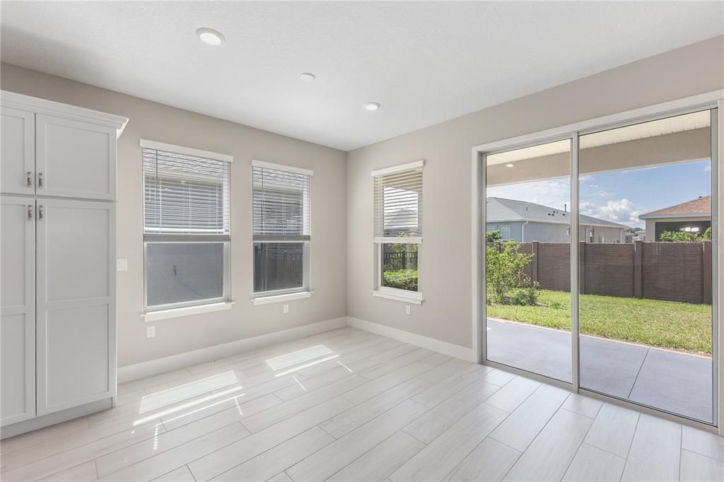 Activo con contrato: $419,990 (2 camas, 2 baños, 2056 Pies cuadrados)