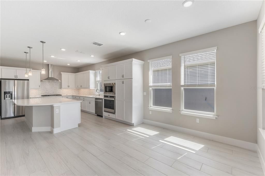 Activo con contrato: $419,990 (2 camas, 2 baños, 2056 Pies cuadrados)