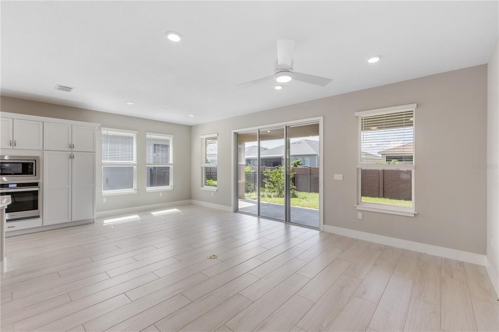 Activo con contrato: $419,990 (2 camas, 2 baños, 2056 Pies cuadrados)