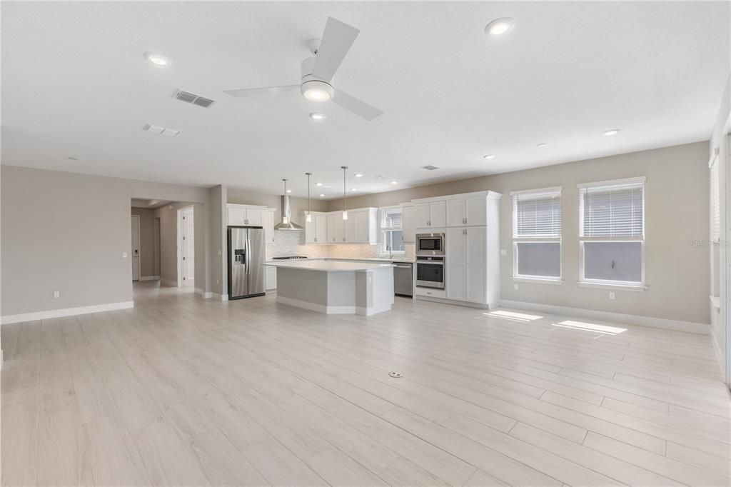 Activo con contrato: $419,990 (2 camas, 2 baños, 2056 Pies cuadrados)