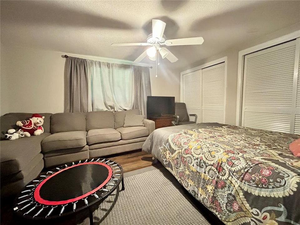 For Sale: $349,900 (3 beds, 2 baths, 1771 Square Feet)