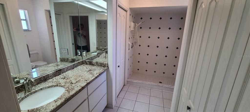 Activo con contrato: $269,900 (3 camas, 2 baños, 1460 Pies cuadrados)