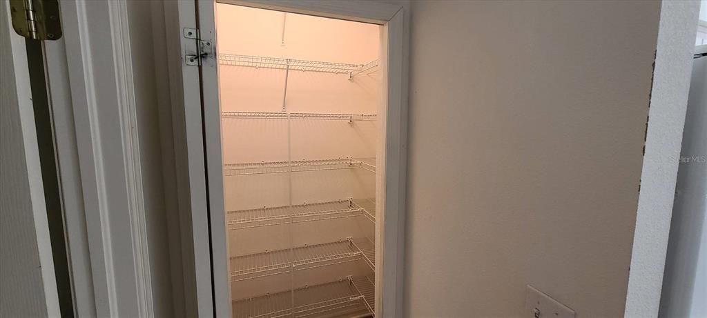 Activo con contrato: $269,900 (3 camas, 2 baños, 1460 Pies cuadrados)