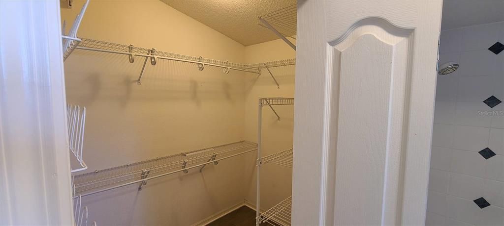 Activo con contrato: $269,900 (3 camas, 2 baños, 1460 Pies cuadrados)