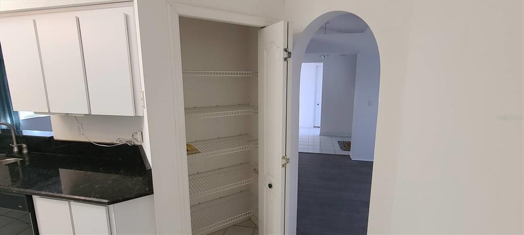 Activo con contrato: $269,900 (3 camas, 2 baños, 1460 Pies cuadrados)