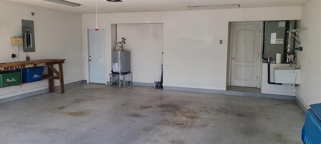 Activo con contrato: $269,900 (3 camas, 2 baños, 1460 Pies cuadrados)