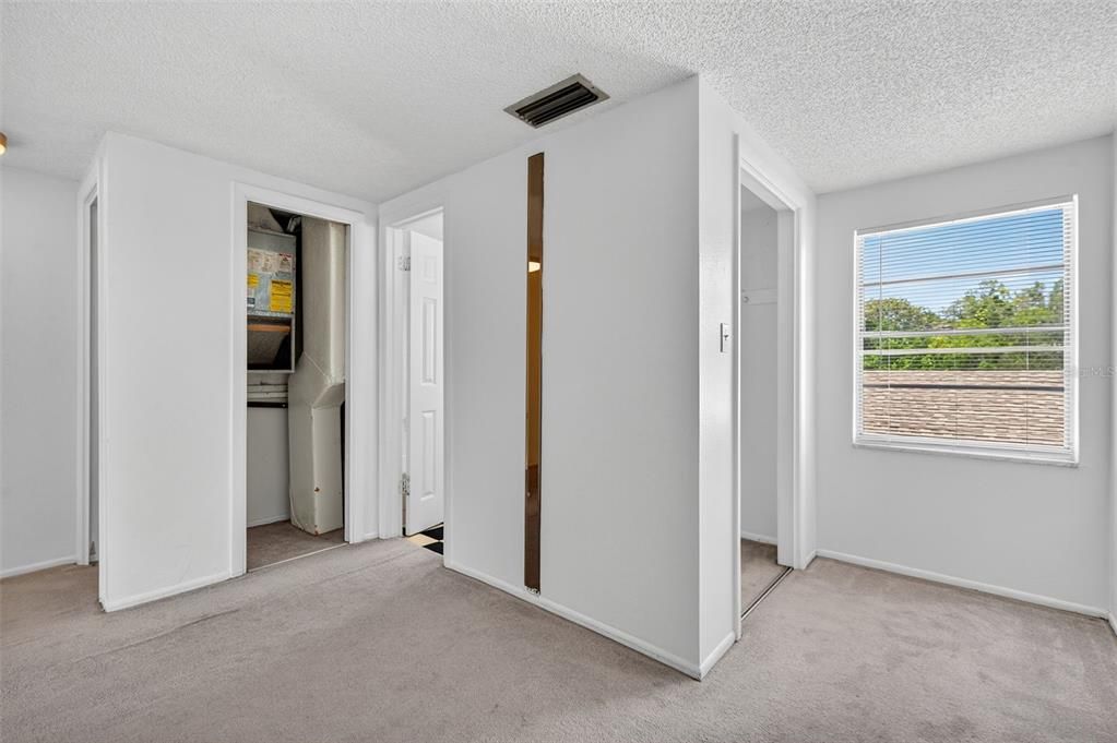 For Sale: $135,000 (1 beds, 1 baths, 725 Square Feet)