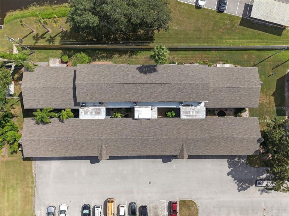 For Sale: $135,000 (1 beds, 1 baths, 725 Square Feet)