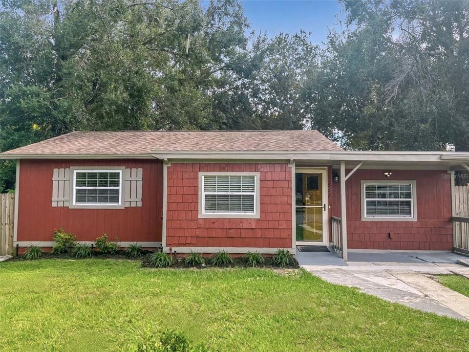 For Sale: $249,400 (3 beds, 2 baths, 1102 Square Feet)