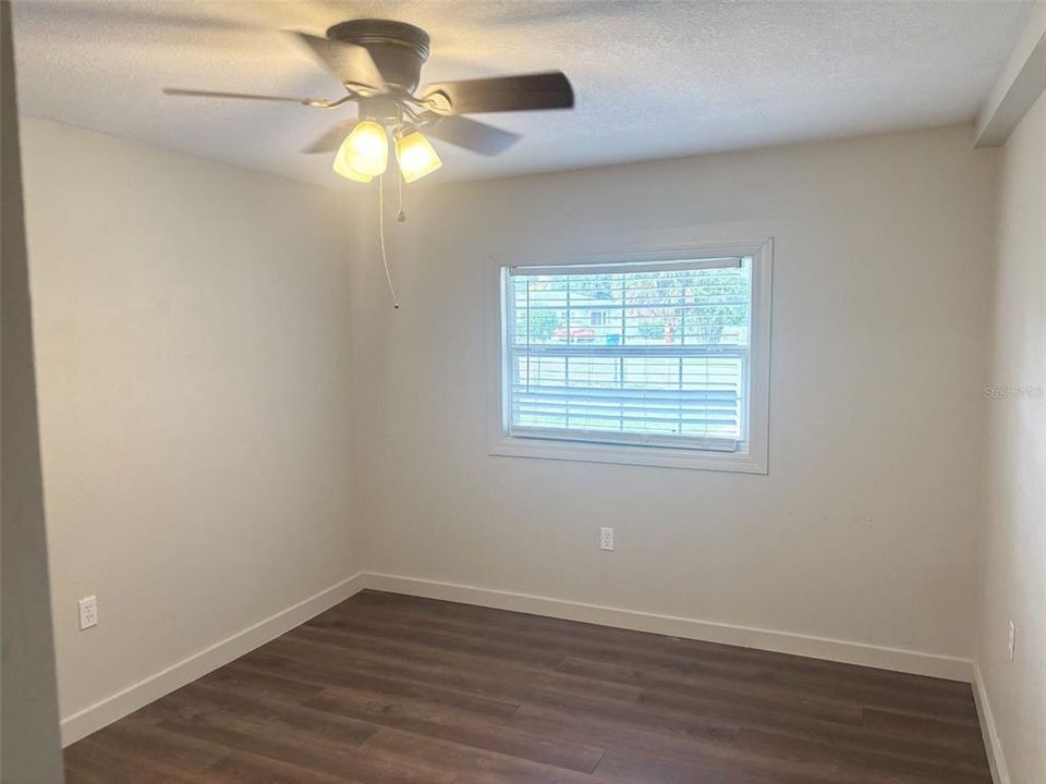 For Sale: $249,400 (3 beds, 2 baths, 1102 Square Feet)
