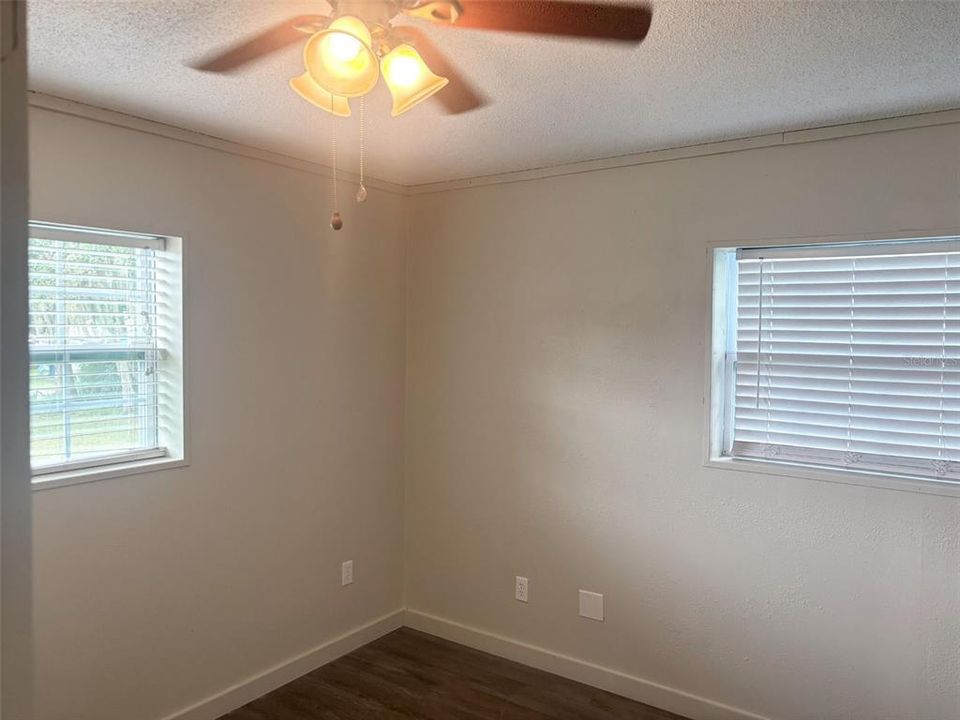 For Sale: $249,400 (3 beds, 2 baths, 1102 Square Feet)