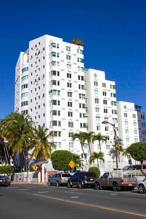 Recently Rented: $4,500 (2 beds, 2 baths, 1600 Square Feet)