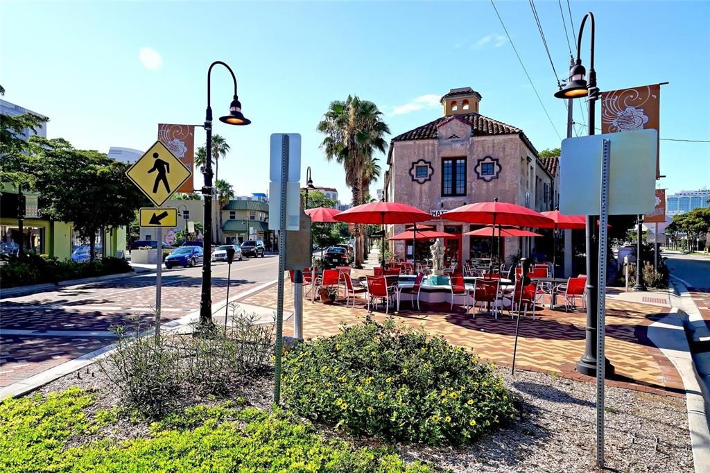 Active With Contract: $339,999 (3 beds, 1 baths, 1383 Square Feet)