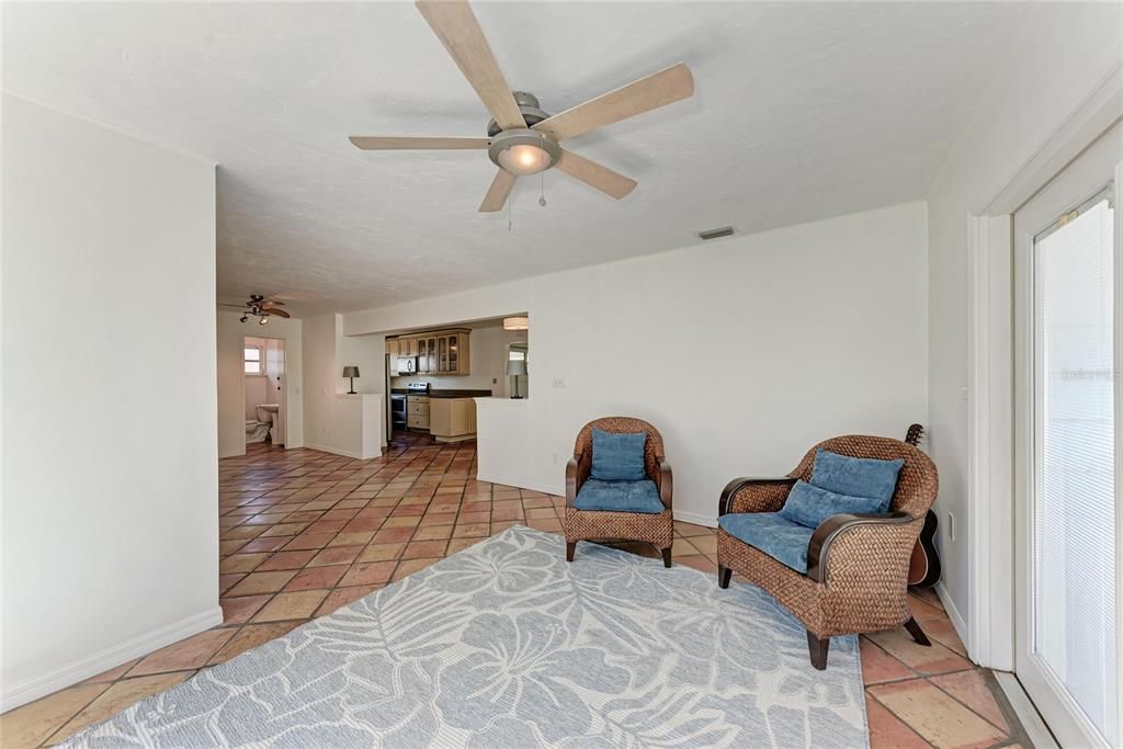 Active With Contract: $339,999 (3 beds, 1 baths, 1383 Square Feet)