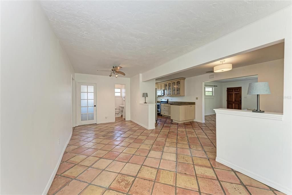 Active With Contract: $339,999 (3 beds, 1 baths, 1383 Square Feet)