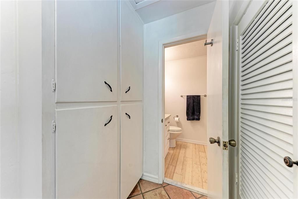 Active With Contract: $339,999 (3 beds, 1 baths, 1383 Square Feet)