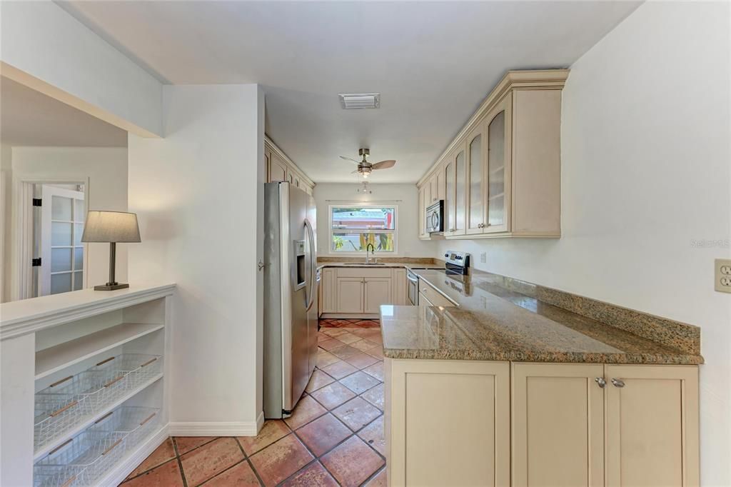 Active With Contract: $339,999 (3 beds, 1 baths, 1383 Square Feet)