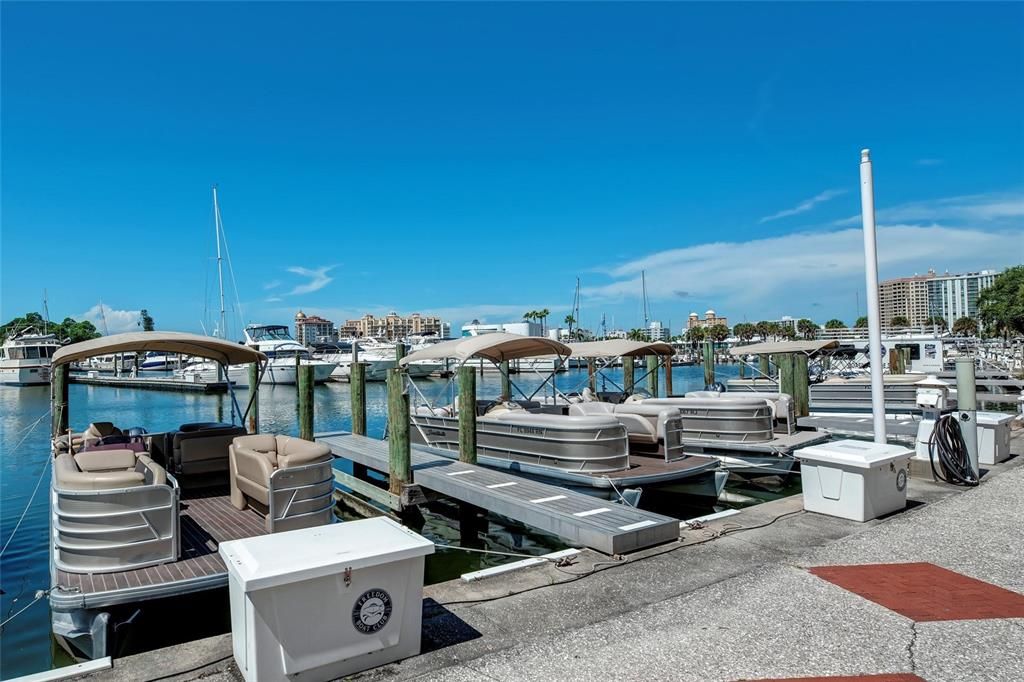 Active With Contract: $339,999 (3 beds, 1 baths, 1383 Square Feet)