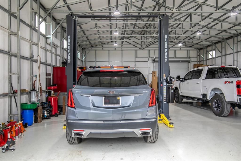 For Sale: $895,000 (1 beds, 1 baths, 789 Square Feet)