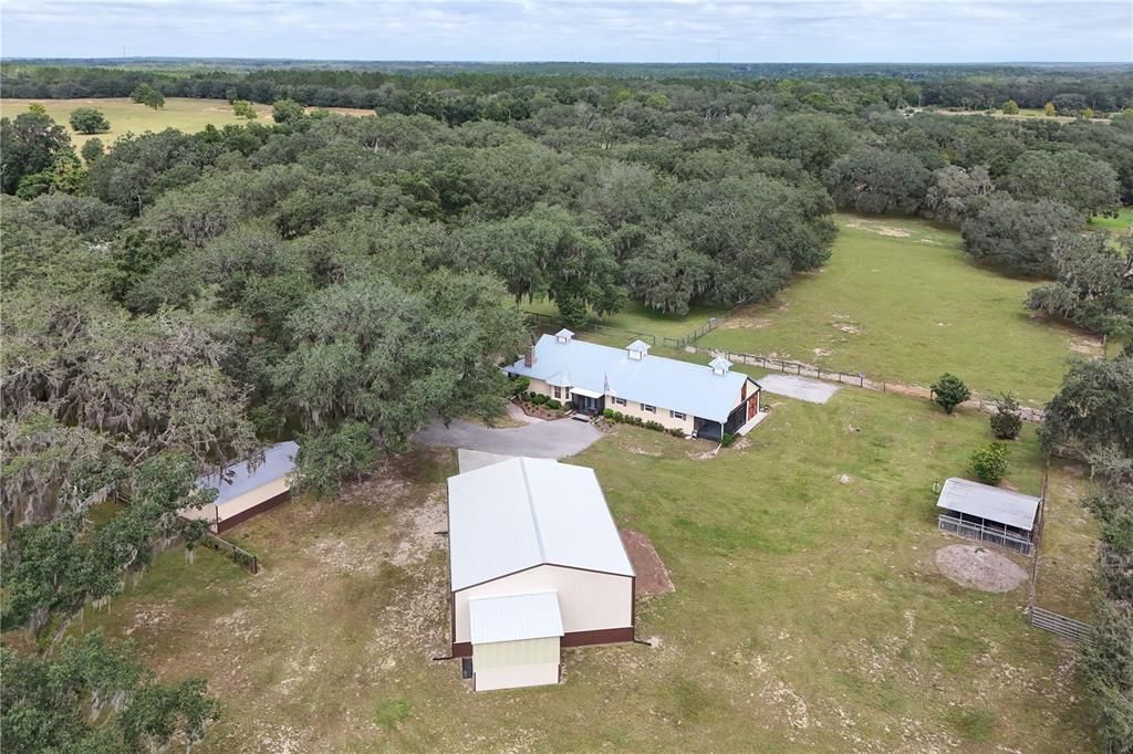 For Sale: $895,000 (1 beds, 1 baths, 789 Square Feet)