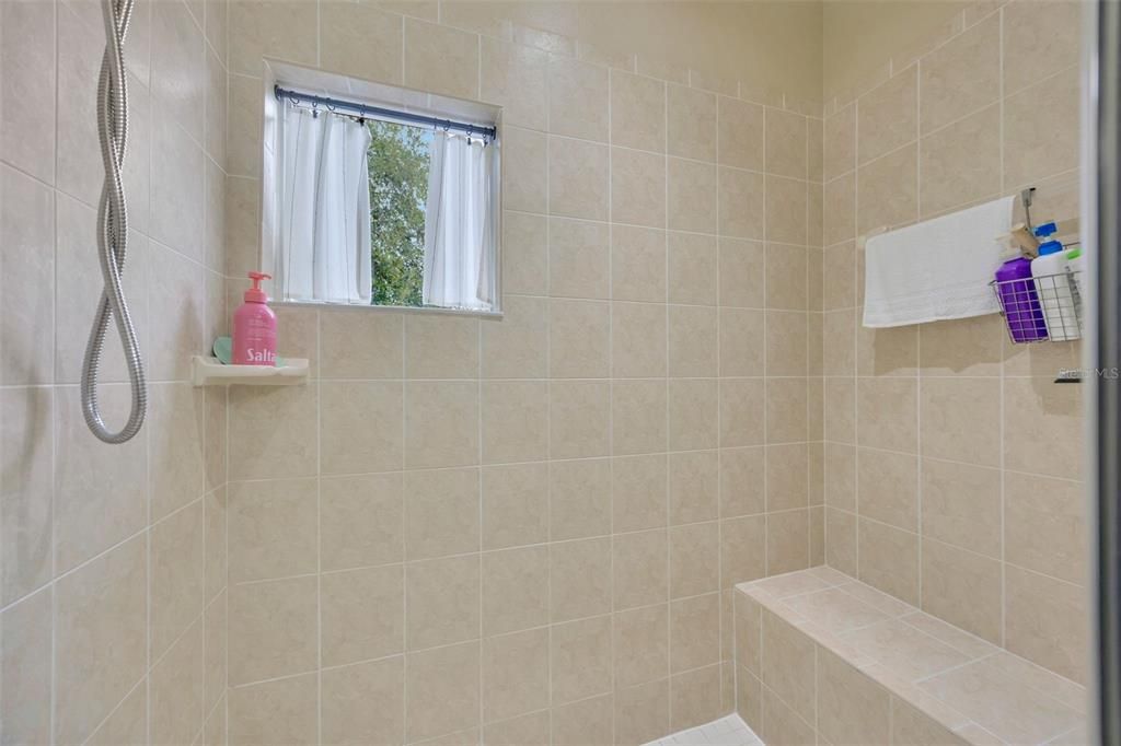 For Sale: $237,500 (2 beds, 2 baths, 1663 Square Feet)