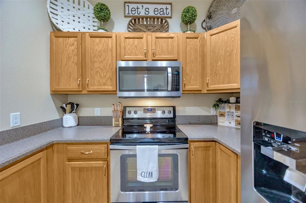 For Sale: $237,500 (2 beds, 2 baths, 1663 Square Feet)