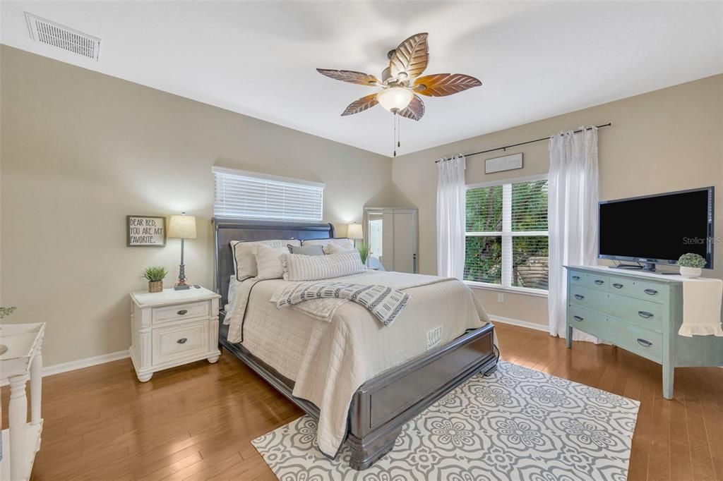 For Sale: $237,500 (2 beds, 2 baths, 1663 Square Feet)